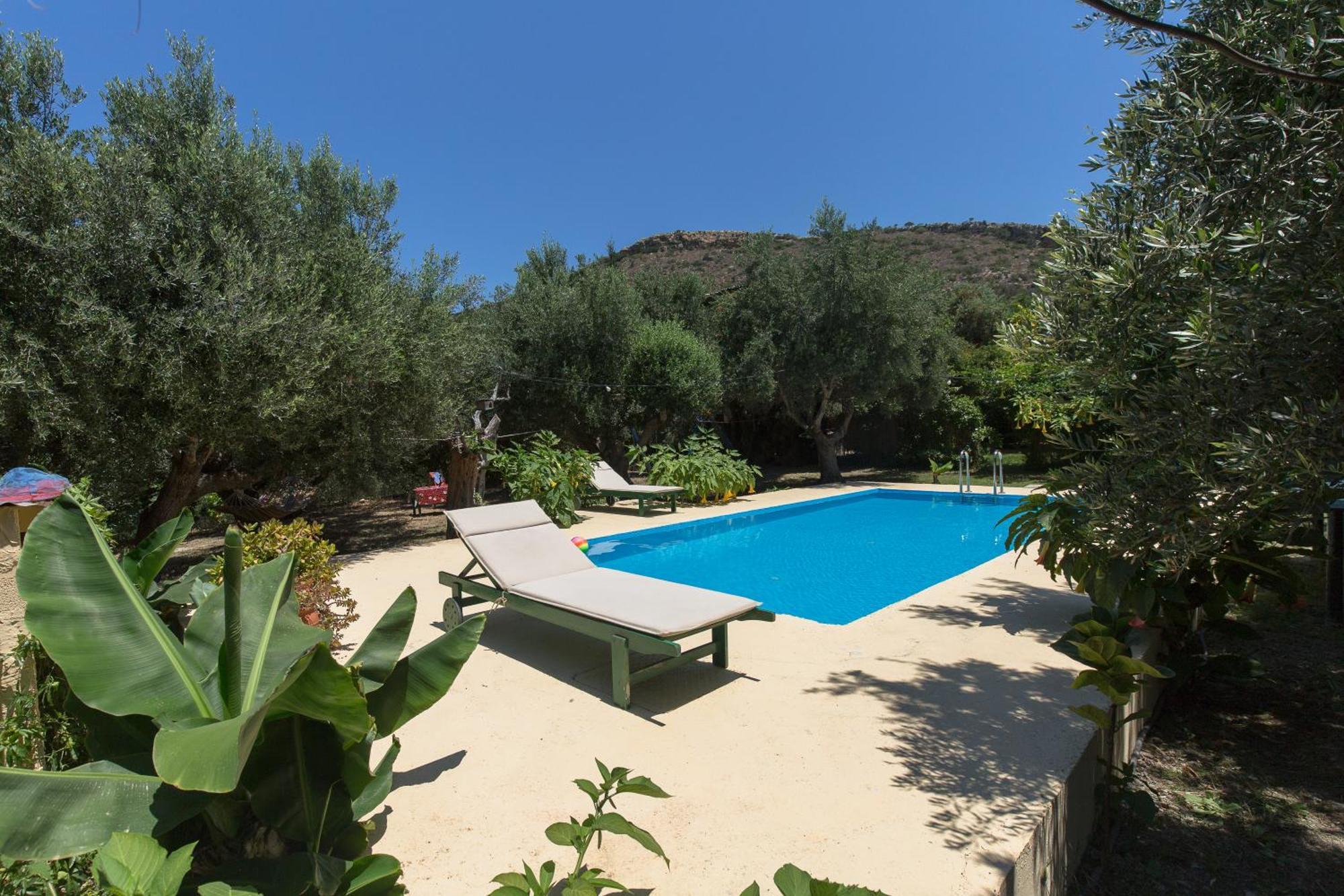 Sofiana'S Garden Retreat With Private Pool Apartment Dhrapaniás Exterior foto